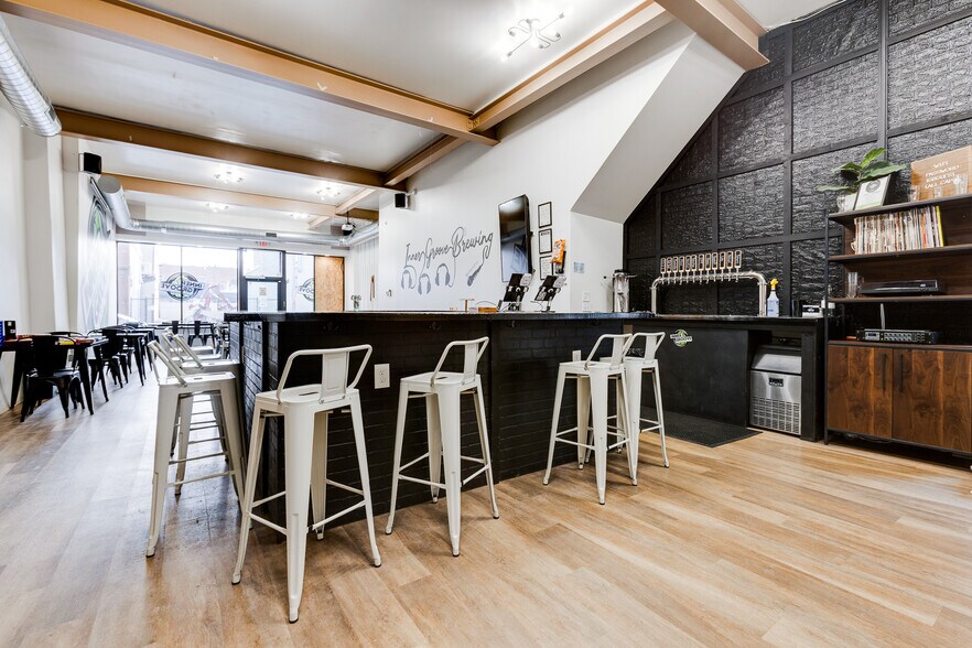 More Photos Of 827 E Warrington Ave, Pittsburgh Flex For Lease