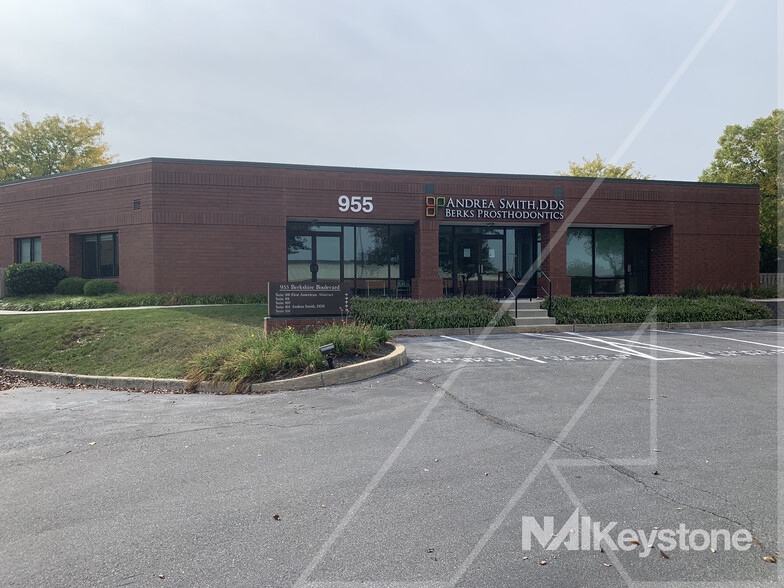 Primary Photo Of 955 Berkshire Blvd, Wyomissing Office For Lease