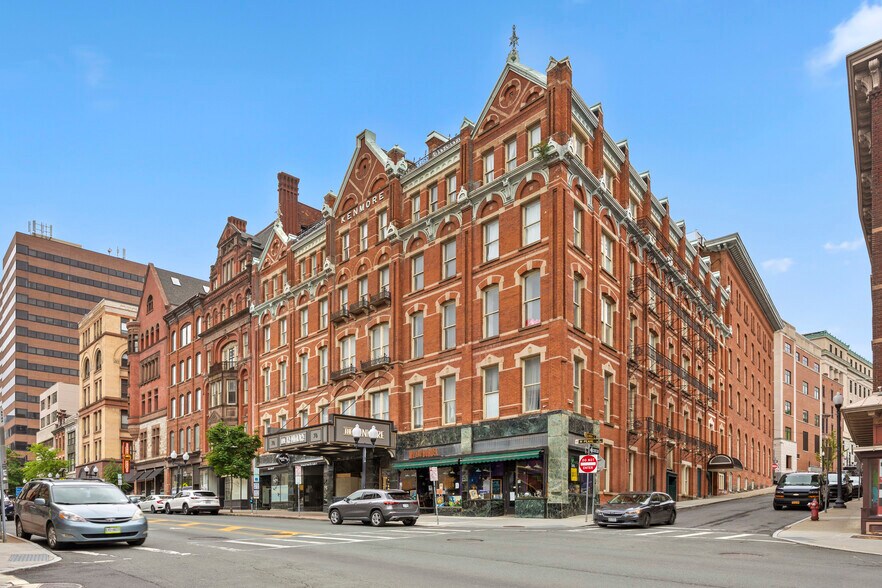 Primary Photo Of 76 N Pearl St, Albany Apartments For Lease