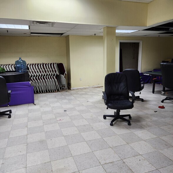 More Photos Of 7055 Terminal Sq, Upper Darby Township Medical For Sale