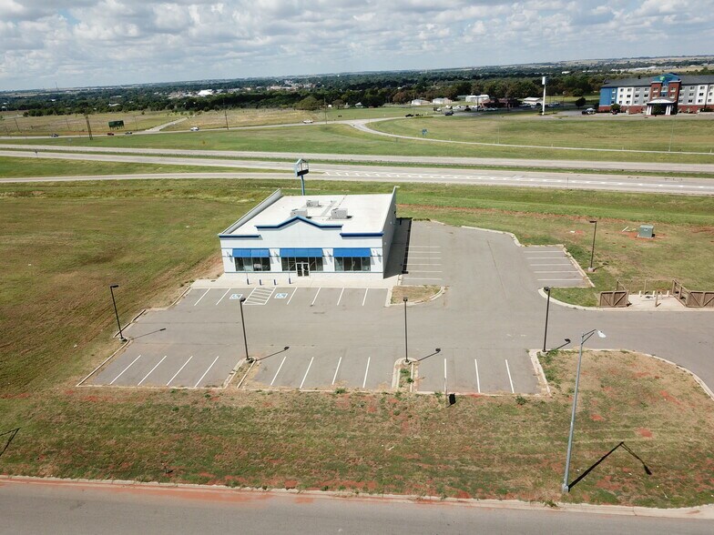 More Photos Of 401 Regional Dr, Elk City Freestanding For Lease