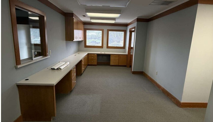 More Photos Of 3610 Moore Duncan Hwy, Moore Medical For Sale
