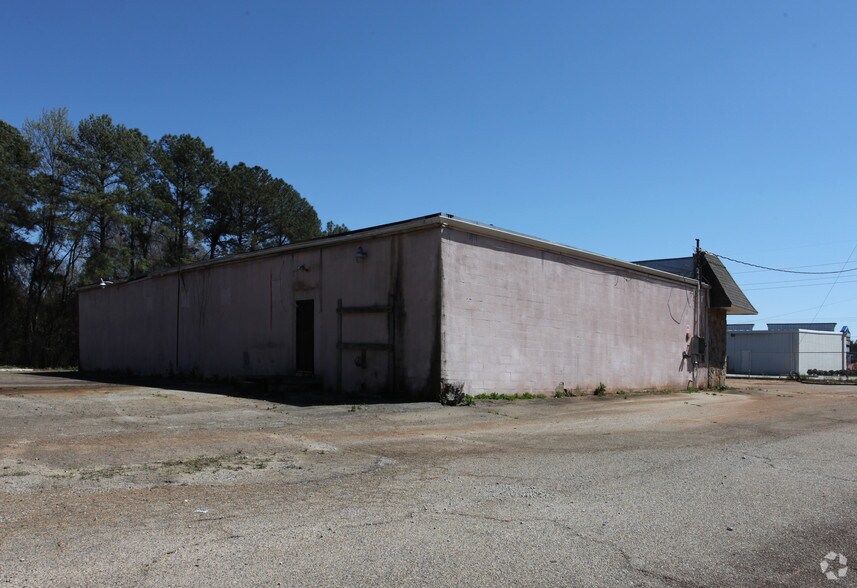 More Photos Of 2070 Watson Blvd, Warner Robins Freestanding For Sale
