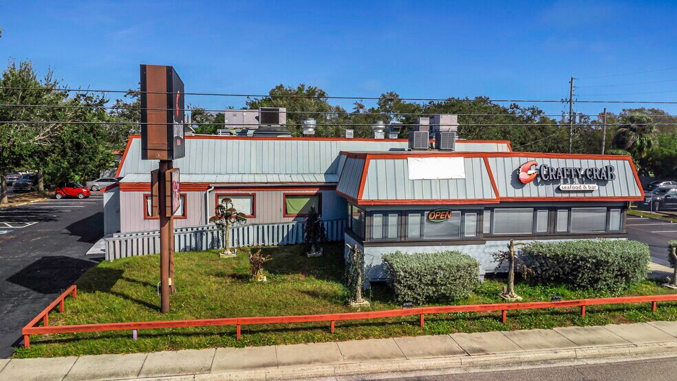 More Photos Of 2901 Tyrone Blvd, Saint Petersburg Restaurant For Sale