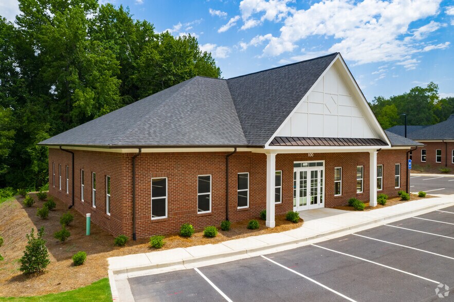 More Photos Of 2053 Experiment Station Rd, Watkinsville Medical For Lease