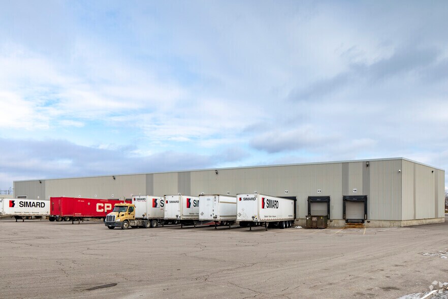 More Photos Of 7420 Bramalea Rd, Mississauga Warehouse For Lease