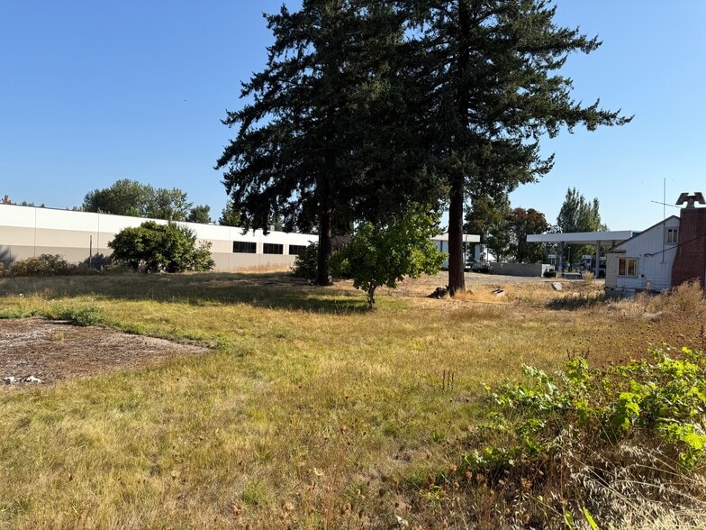 More Photos Of 18005 NE Sandy Blvd, Portland Land For Sale