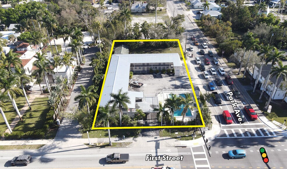More Photos Of 2568 First St, Fort Myers Hotel For Sale