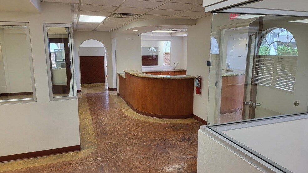 More Photos Of 1825 E Flamingo Rd, Las Vegas Office For Sale