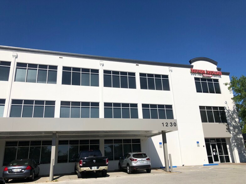 More Photos Of 1230 Oakley Seaver Dr, Clermont Office Residential For Lease