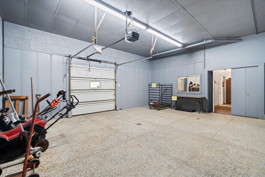 More Photos Of 4711 State Rd, Cleveland Storefront For Sale