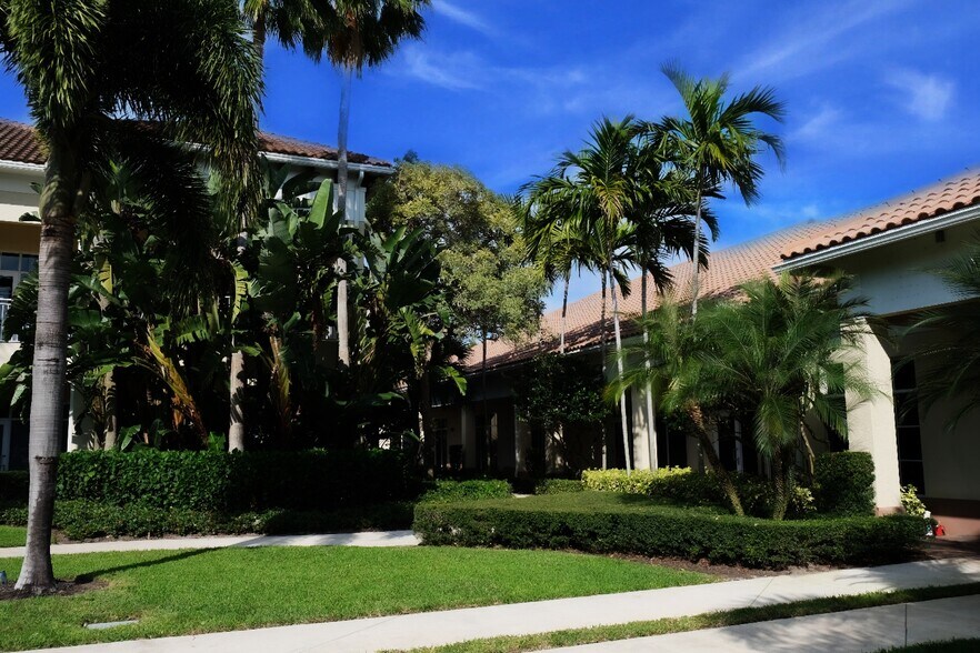 More Photos Of 3307 Northlake Blvd, Palm Beach Gardens Office For Sale