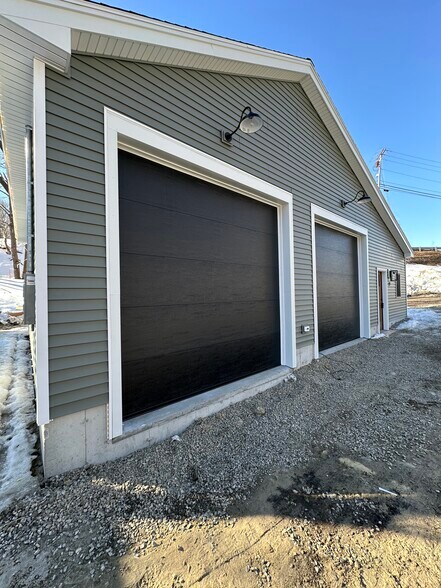 More Photos Of 9 Hutchins St, Auburn Light Distribution For Sale