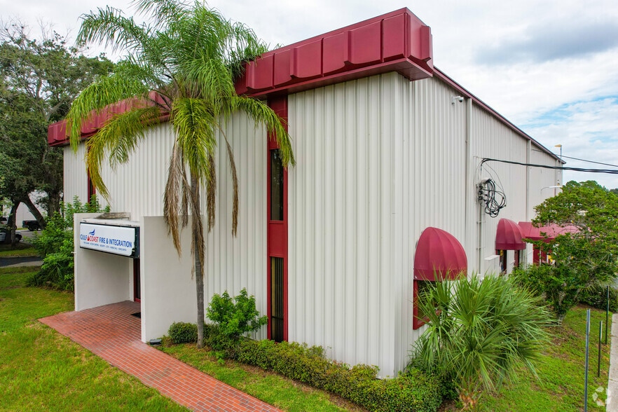 More Photos Of 1921 Tampa East Blvd, Tampa Light Manufacturing For Lease