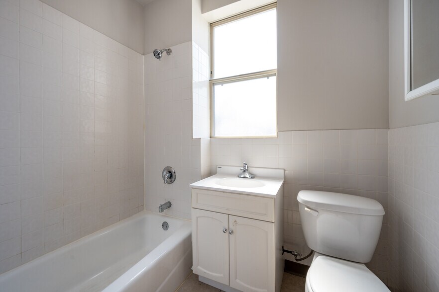 More Photos Of 5235-5245 S Drexel Ave, Chicago Apartments For Sale