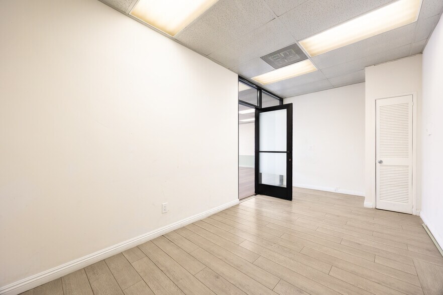 More Photos Of 129-141 E Valley Blvd, Alhambra General Retail For Lease