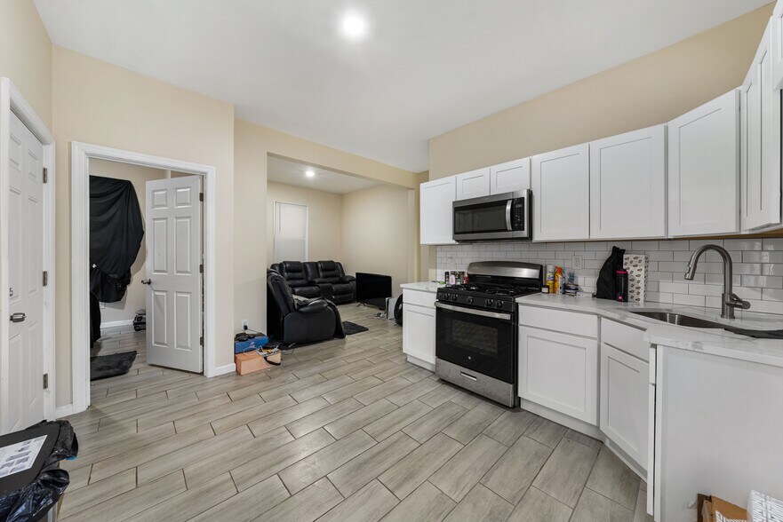 More Photos Of 146 Sherman Ave, Newark General Retail For Sale