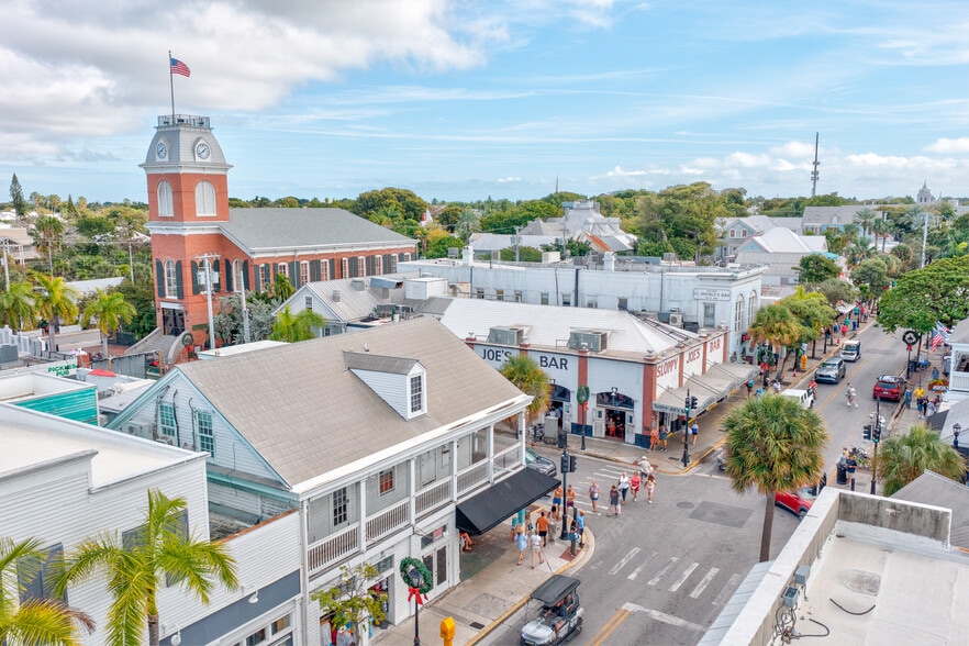 More Photos Of 135 Duval St, Key West Bar For Lease