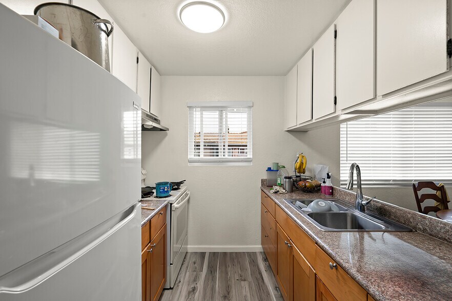 More Photos Of 611-613 E 7th St, Gilroy Apartments For Sale