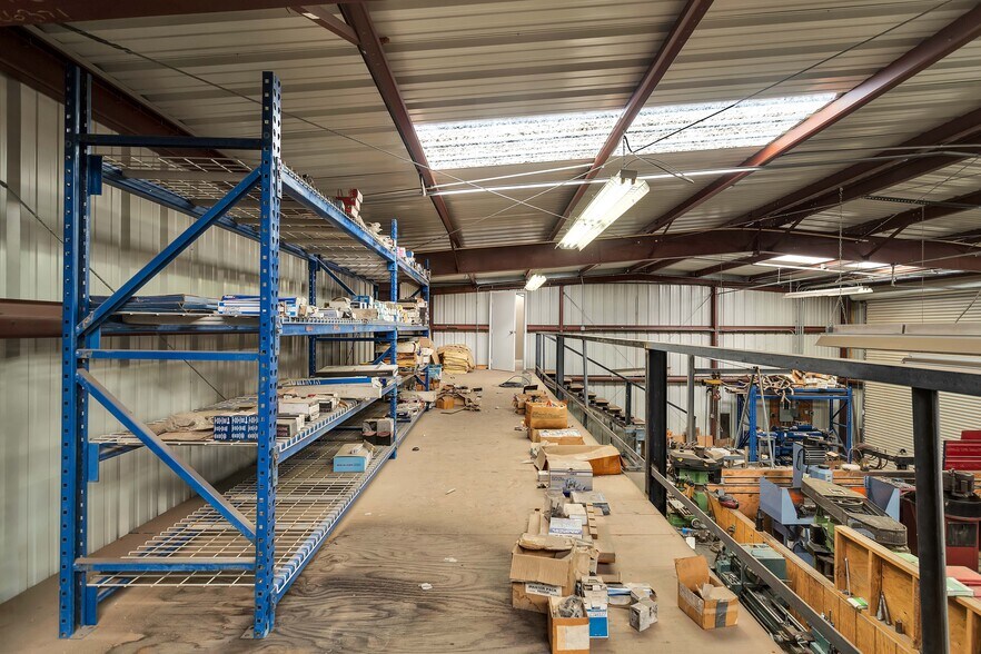 More Photos Of 75851 Baseline Rd, Twentynine Palms Warehouse For Sale