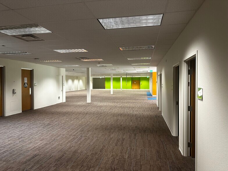 More Photos Of 10321 W Reno Ave, Oklahoma City Manufacturing For Lease