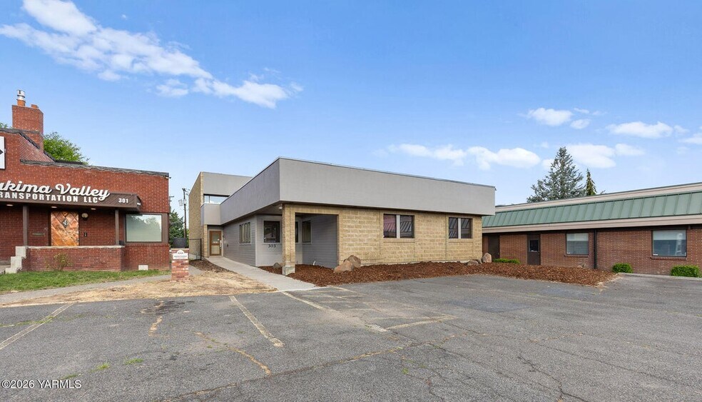 Primary Photo Of 303 S 12th Ave, Yakima Medical For Sale
