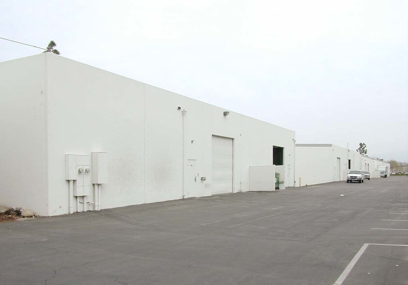 More Photos Of 616-622 N Eckhoff St, Orange Warehouse For Lease