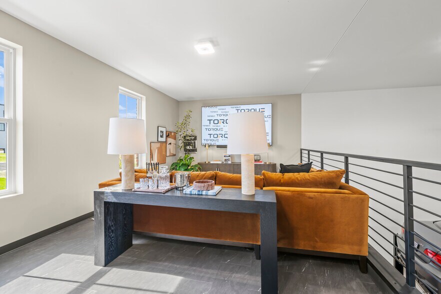 More Photos Of 4477 34th Ave, Cincinnati Self Storage For Sale