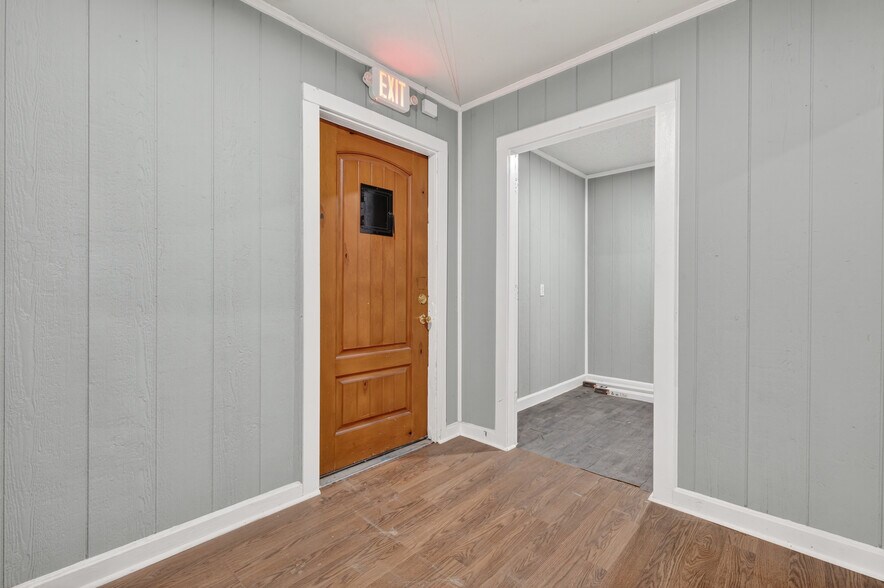 More Photos Of 1311 Highway 180 W, Mineral Wells Flex For Sale