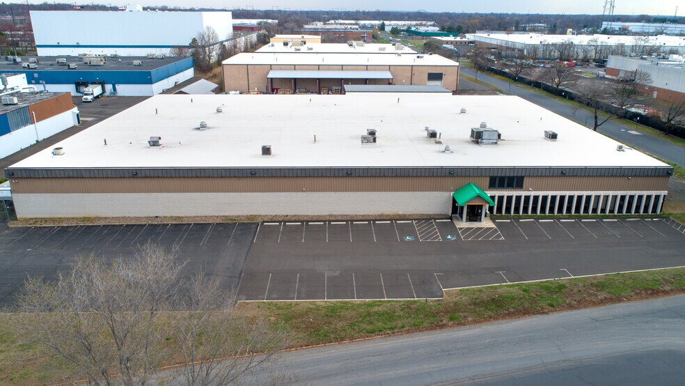 Primary Photo Of 677 Dunksferry Rd, Bensalem Warehouse For Lease