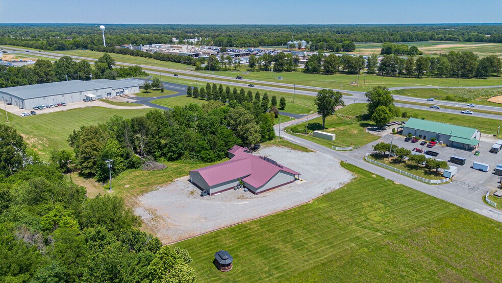 More Photos Of 71 Commerce St, Hickory Supermarket For Sale
