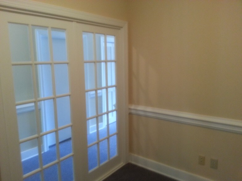 More Photos Of 6512 Six Forks Rd, Raleigh Office Residential For Lease