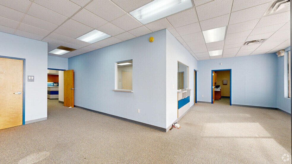 More Photos Of 1624-1644 E State Road 44, Shelbyville Unknown For Lease