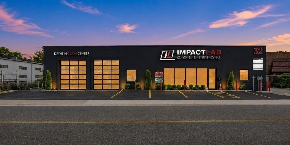 More Photos Of 32 Allen Blvd, Farmingdale Warehouse For Sale