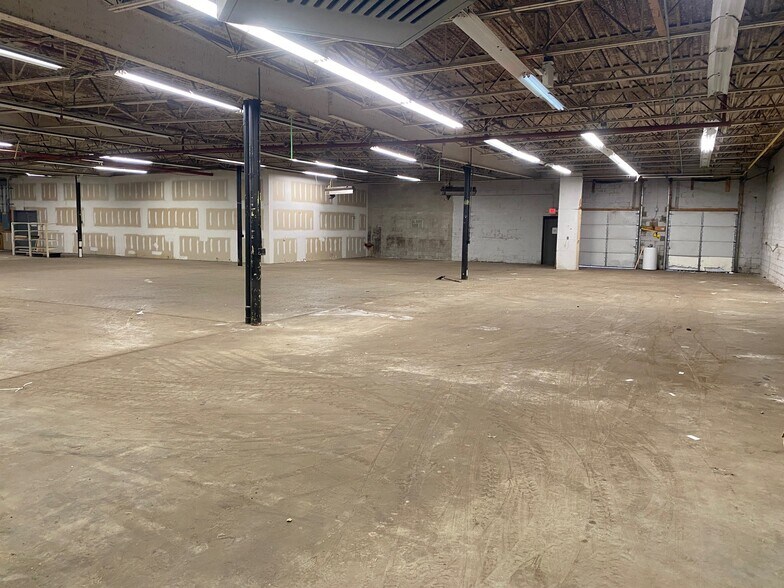 More Photos Of 9 Forrestal St, Lewiston Warehouse For Sale