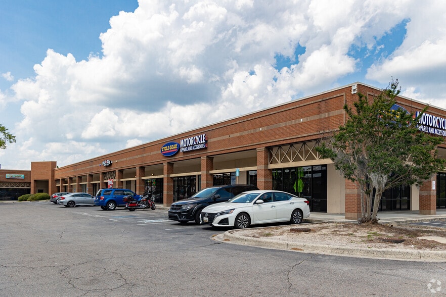 Primary Photo Of 13015 Abercorn St, Savannah Freestanding For Sale