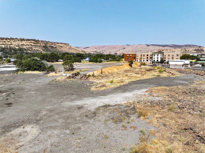 More Photos Of 707 Snipes St, The Dalles Land For Sale