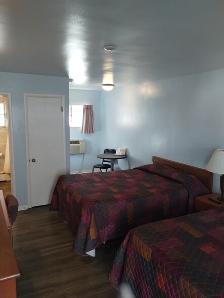 More Photos Of 3107 W Lake Rd, Erie Hotel For Sale