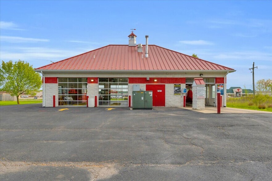 More Photos Of 1000 Shortcut Rd, Marine City Freestanding For Sale