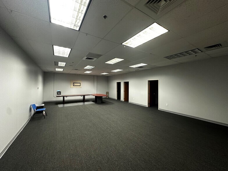 More Photos Of 14175 Icot Blvd, Clearwater Light Manufacturing For Lease