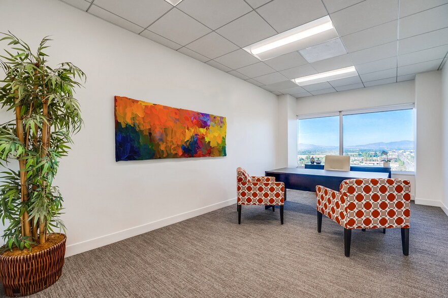More Photos Of 15303 Ventura Blvd, Sherman Oaks Office For Lease