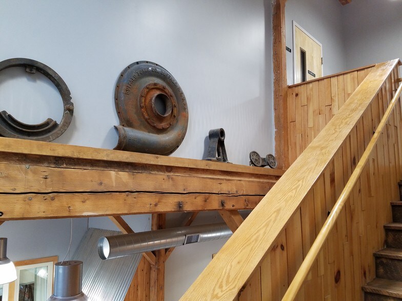 More Photos Of 60 Pleasant St, Ashland Flex For Lease