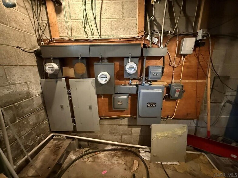 More Photos Of 226 Ohio St, Johnstown Office For Sale