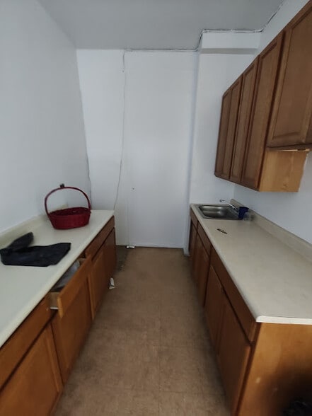 More Photos Of 955 Underhill Ave, Bronx Apartments For Lease