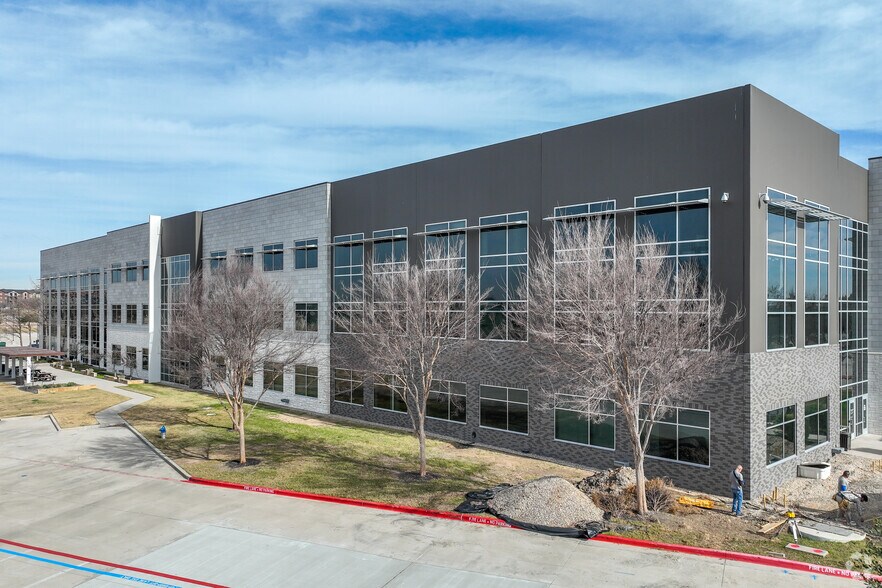 More Photos Of 6800 Weiskopf Ave, McKinney Office For Lease