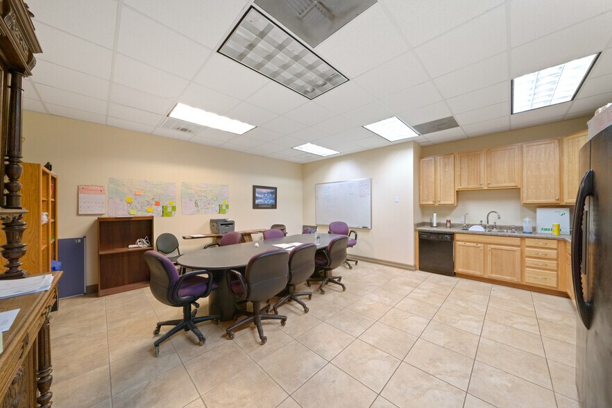 More Photos Of 1300 Universal City Blvd, Universal City Warehouse For Sale