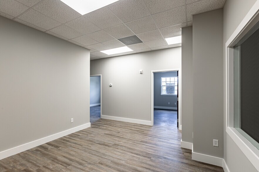 More Photos Of 1500 E Venice Ave, Venice Office For Lease