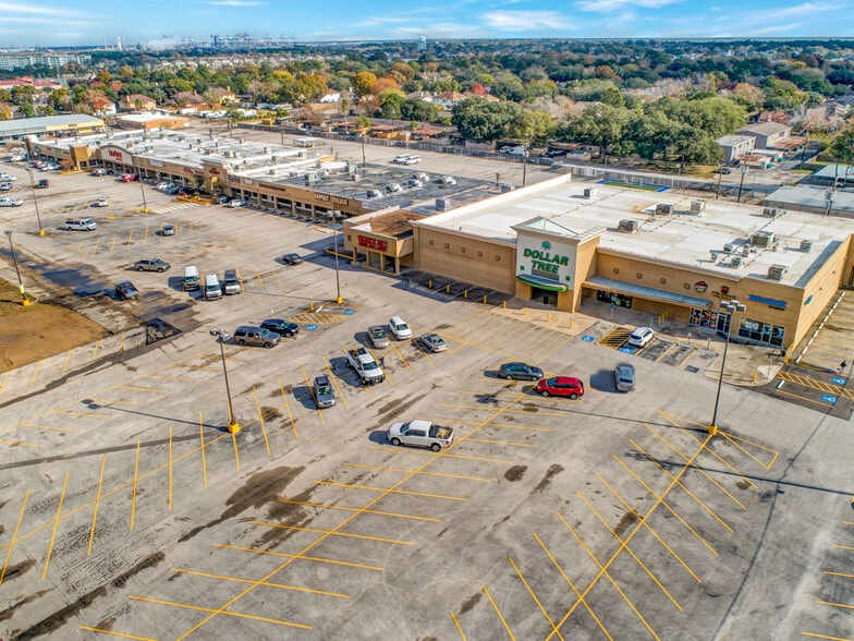 More Photos Of 2000-2100 State Hwy 146, Seabrook Unknown For Lease