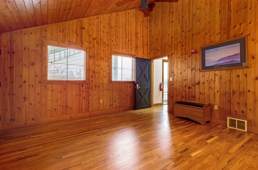 More Photos Of 12298 Croton Rd, Croton Specialty For Sale