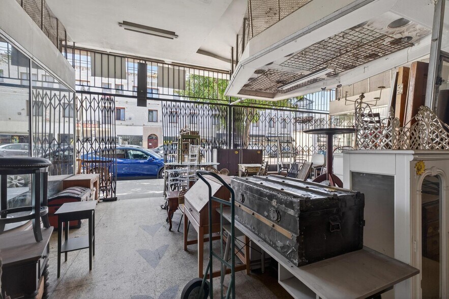 More Photos Of 705 S Pacific Ave, San Pedro Storefront For Lease